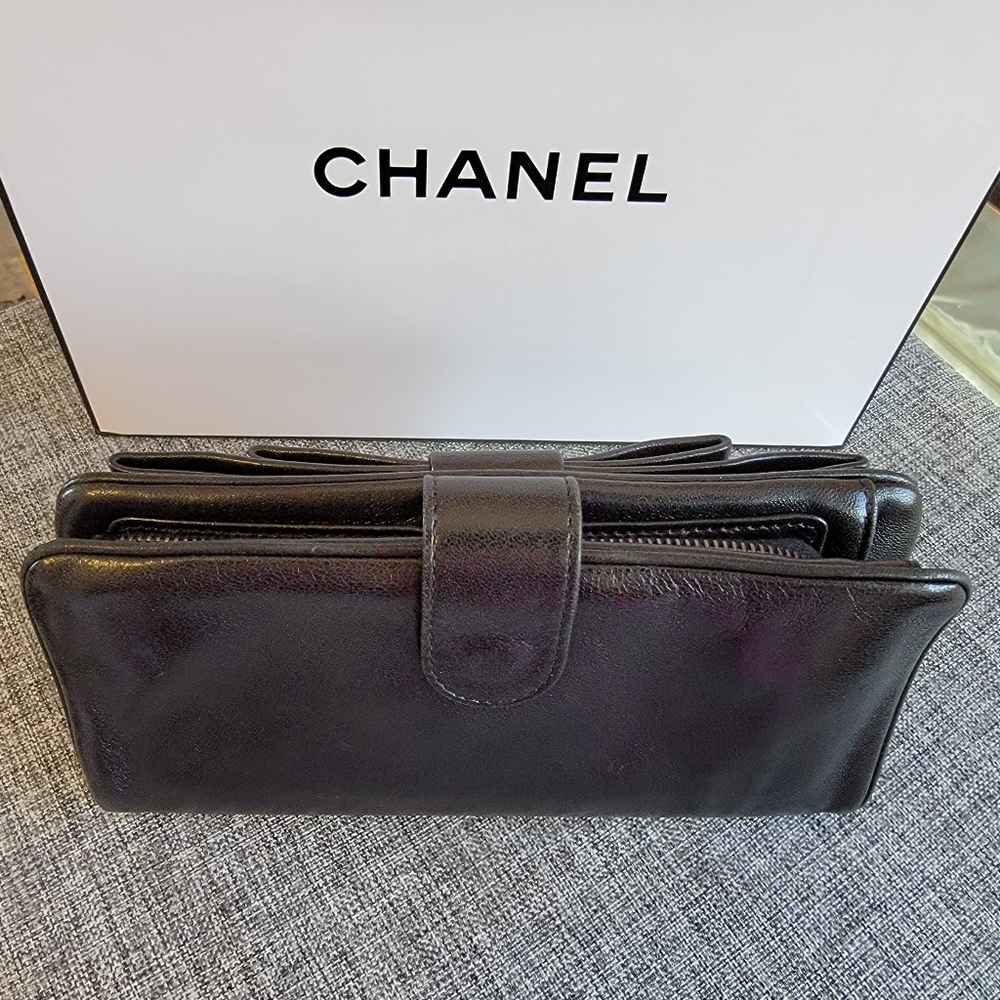 CHANEL 2013 Double Bow Wallet / Clutch - Picture 7 of 15